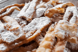 cenci dolci toscani di carnevale