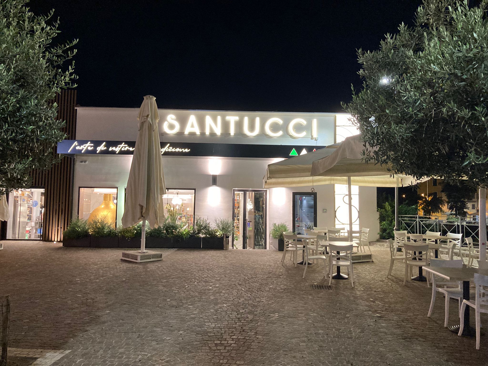 pizzeria santucci pozzuoli tempio di serapide esterno