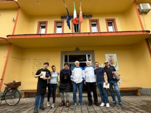 Classe Scuola Granita Siciliana davanti Municipio