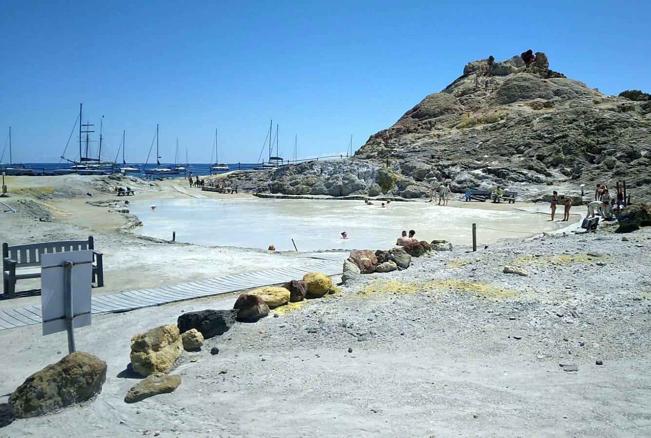Pozza di fanghi Vulcano direzione montagnola